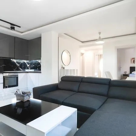 Newly Built Detached House With Parking 2