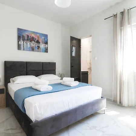 Σπίτι διακοπών Newly Built Detached House With Parking 2 *
